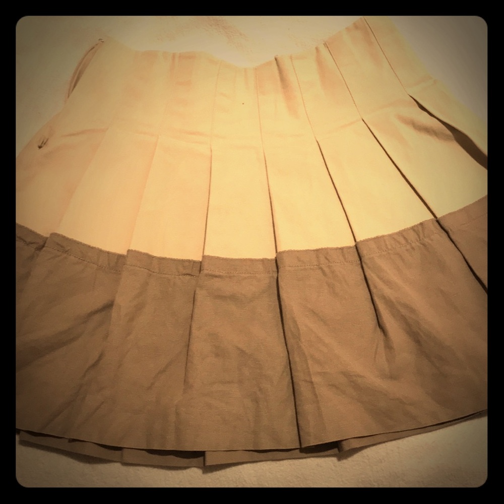 Vera Wang Lavender Label sz 8 accordion skirt